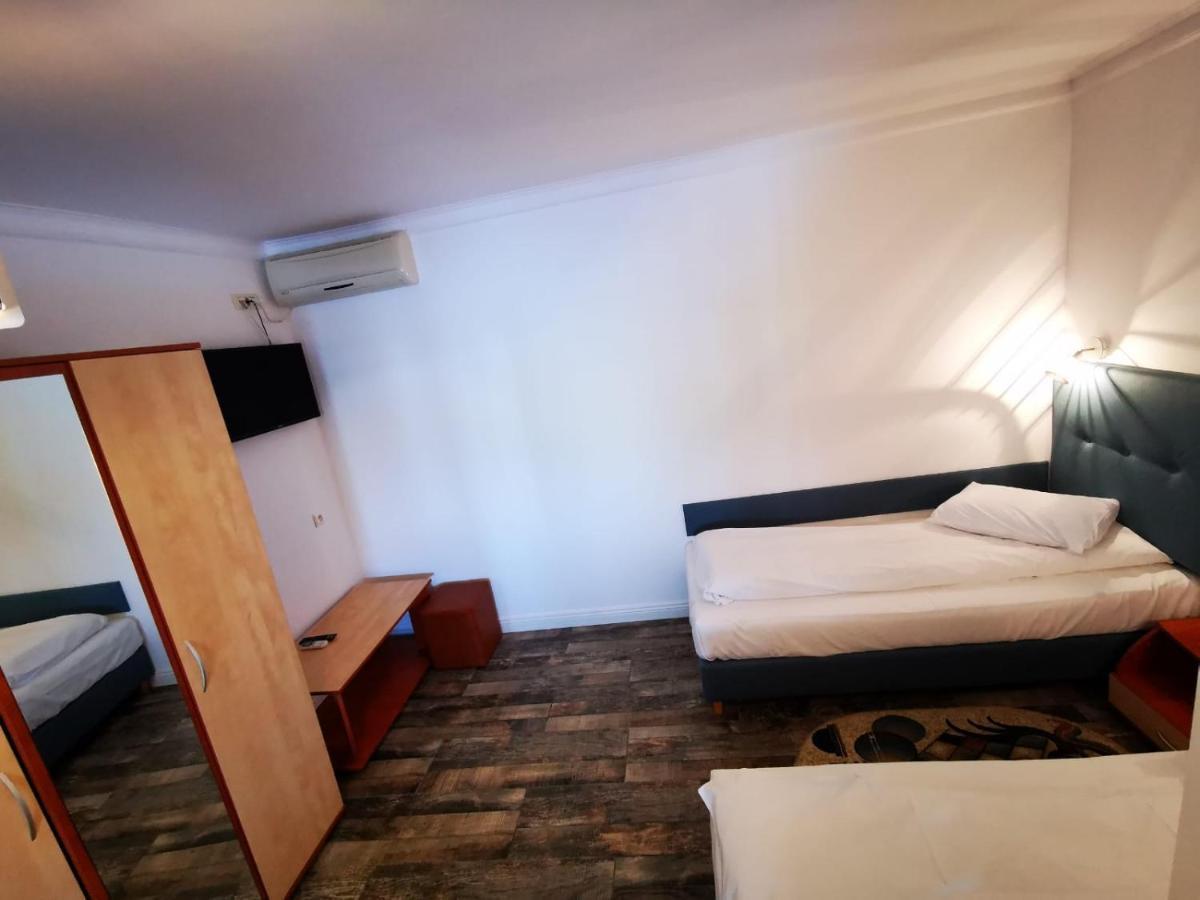 Hotel Sunrise Crisan (Tulcea) Exterior foto